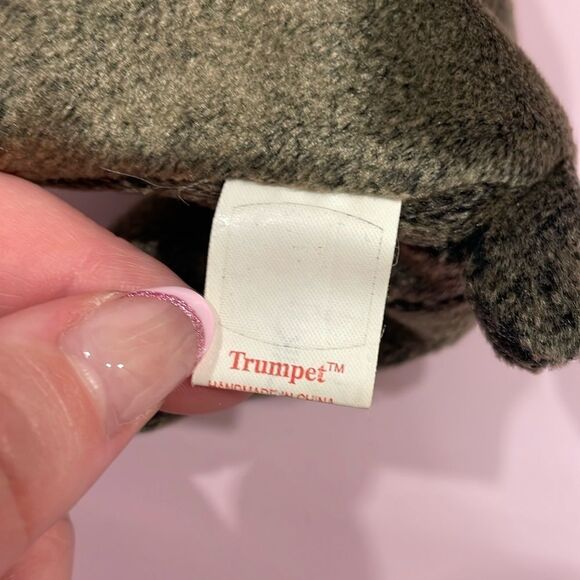 Trumpet the Elephant 2000 Ty Beanie Baby Excellent Used Condition 9” long Grey - Picture 6 of 7